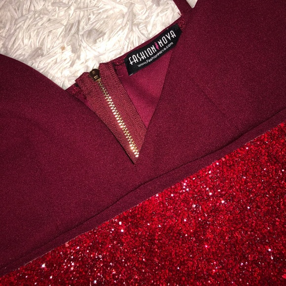 FASHION NOVA cropped tank top - Picture 3 of 4